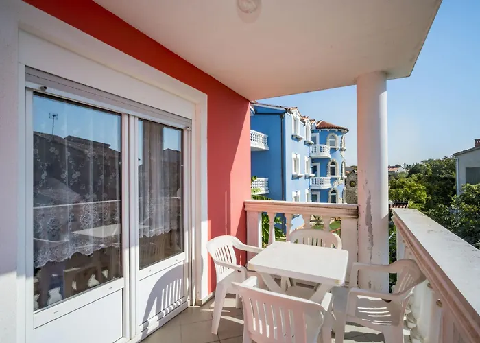 Hilde Red-3 By Interhome Medulin