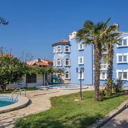 Hilde Red-3 By Interhome Appartement Medulin