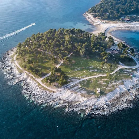 Hilde Red-3 By Interhome *